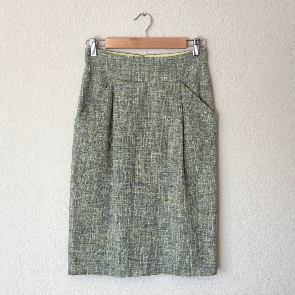 Moschino Tulip Skirt NWOT